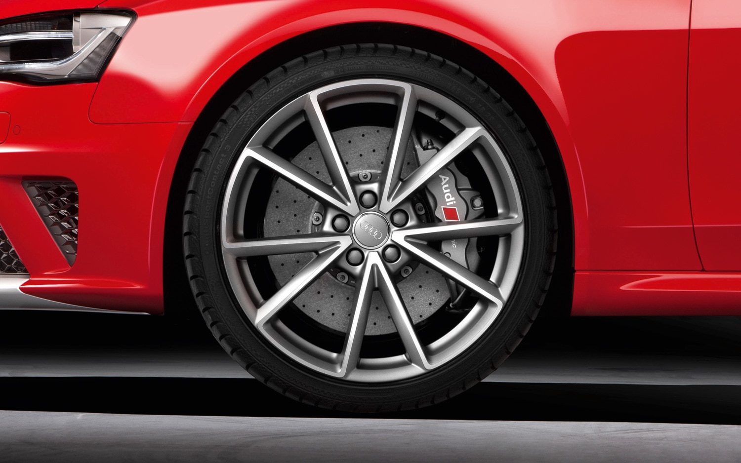 2013-Audi-RS4-Avant-wheel.jpg