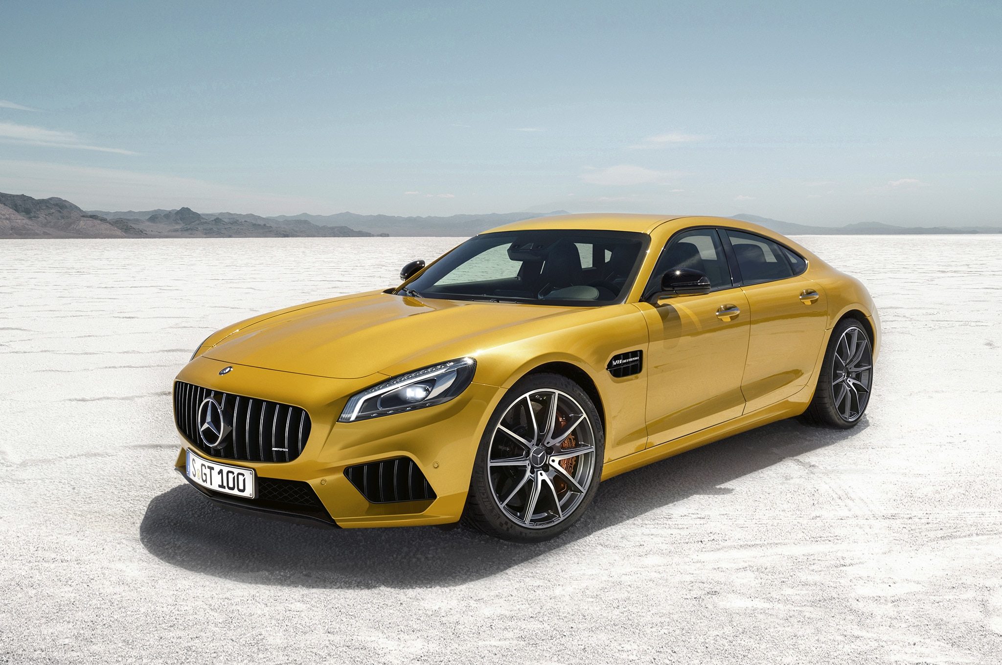 Mercedes-AMG-GT4-Illustration-front.jpg