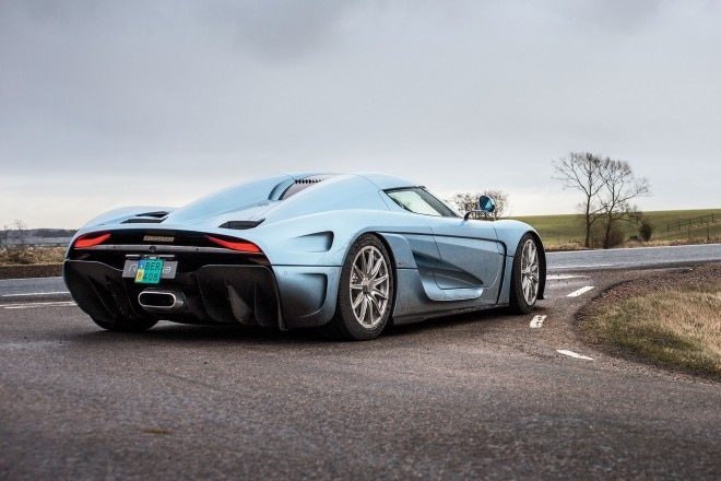 Koenigsegg-Regera-prototype-rear-three-quarter-01-660x440.jpg