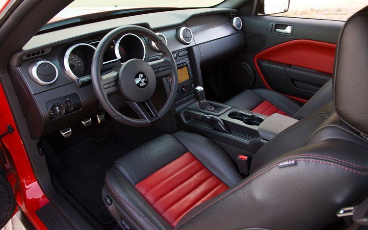 112_0807_11z-2008_ford_shelby_GT500-interior_view.jpg