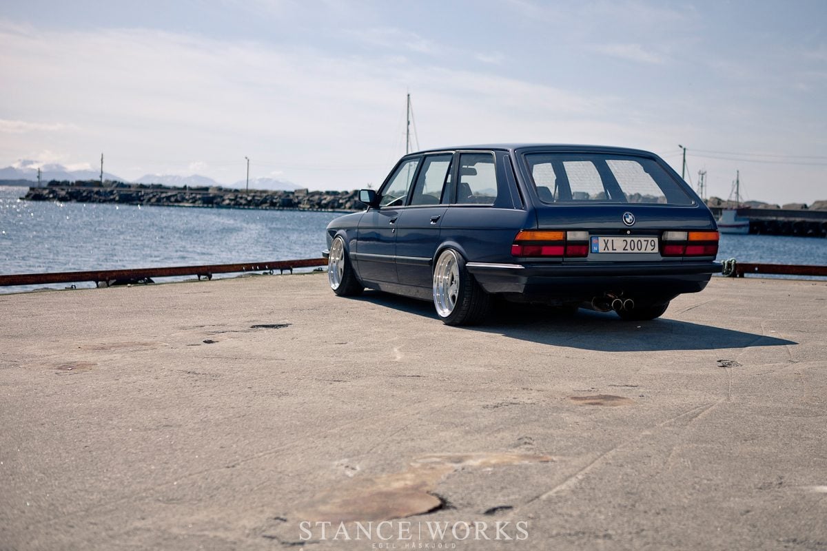 e28-wagon-schultz-rear-end-tail.jpg