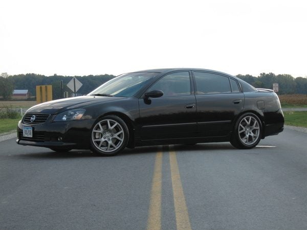 2006_nissan_altima_se-r-pic-17759.jpeg