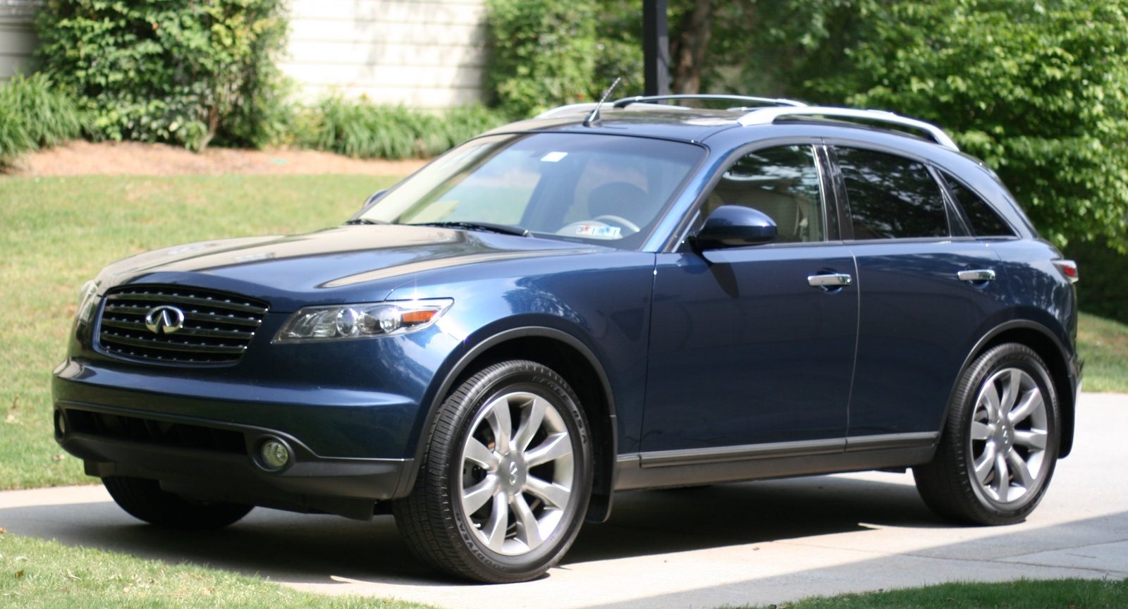 2005_infiniti_fx35_4_dr_std_awd_suv-pic-10180.jpeg