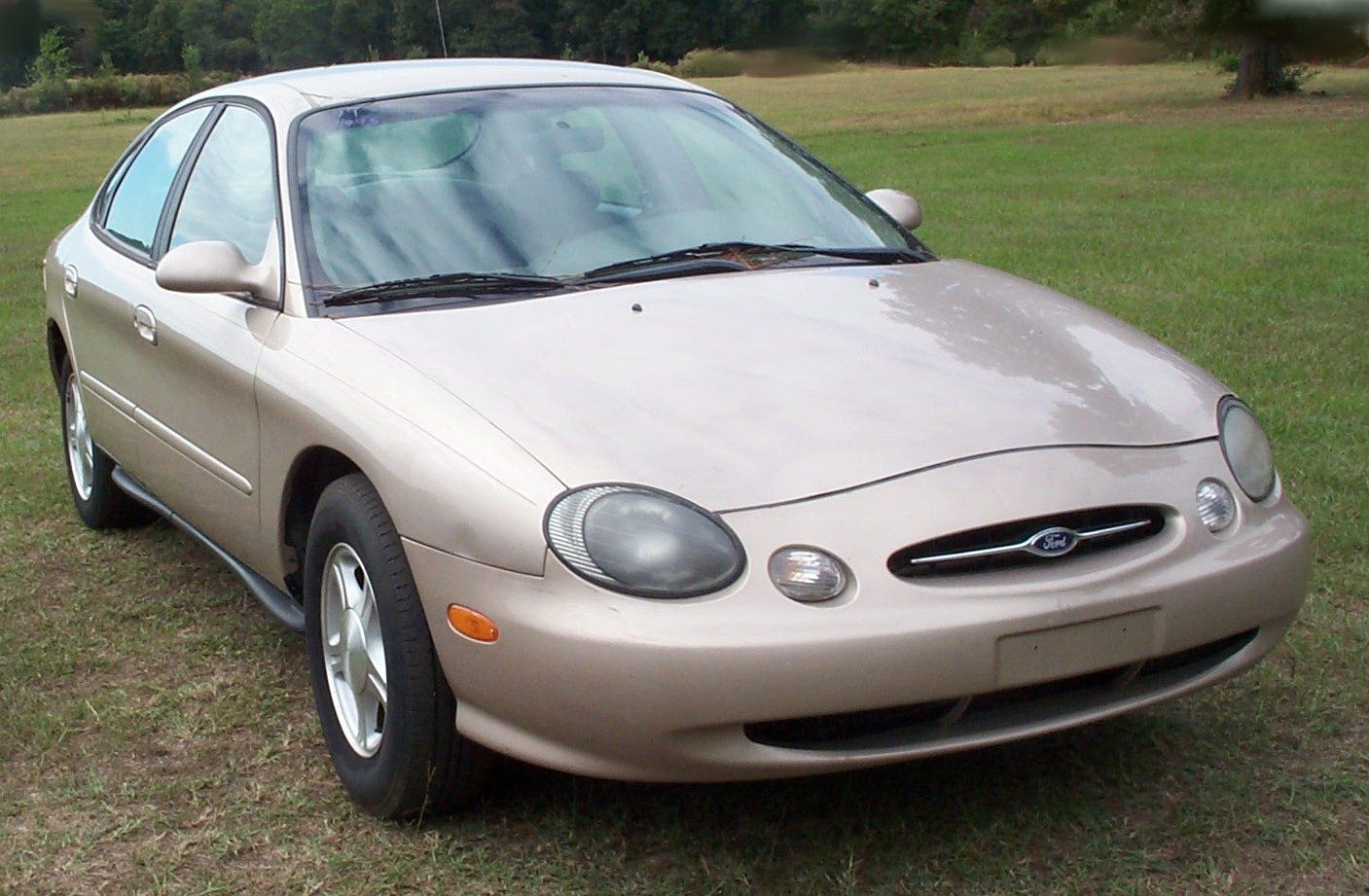 1999_ford_taurus_4_dr_se_sedan-pic-6468514350826357002.jpeg