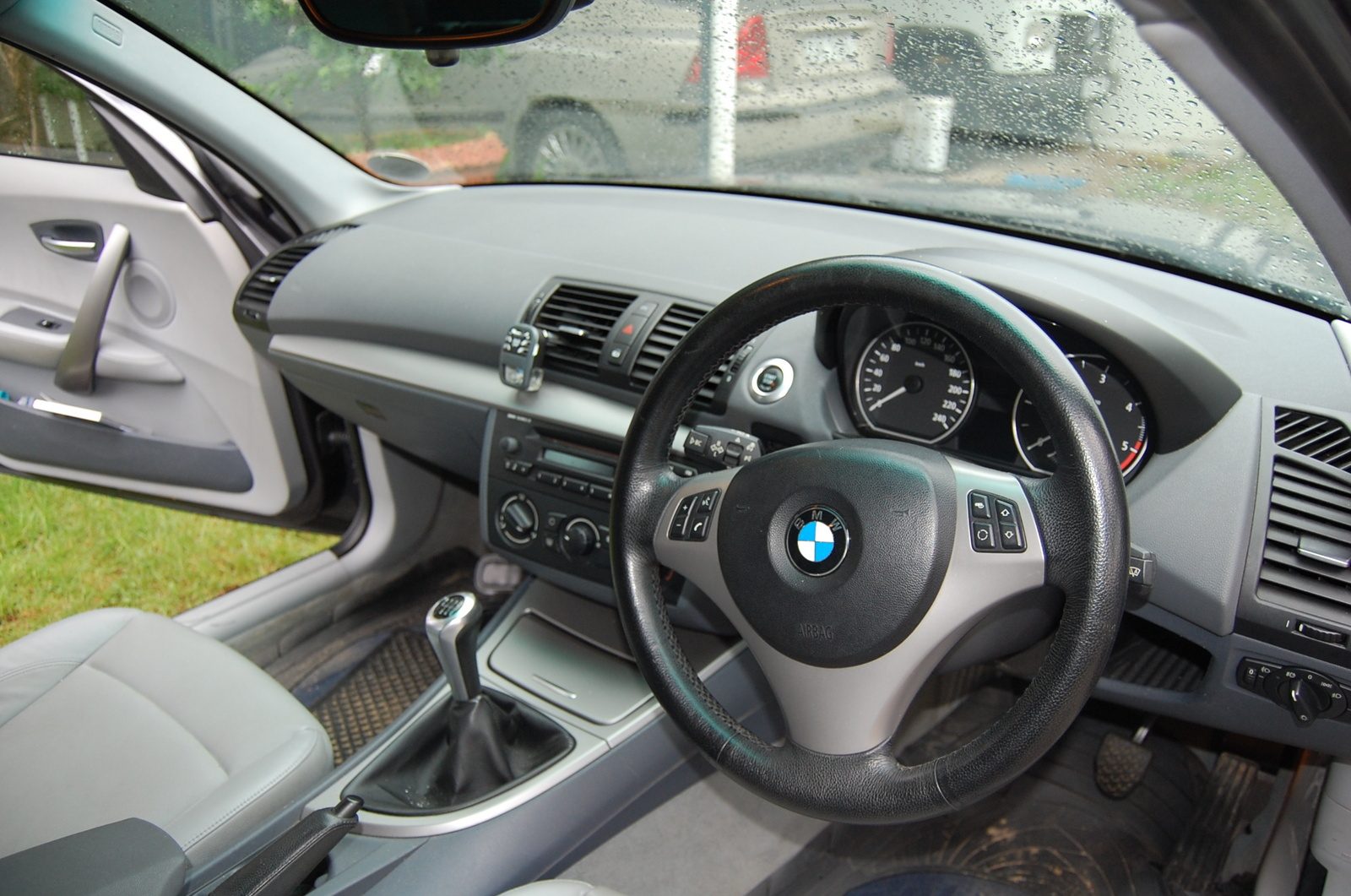 2006_bmw_1_series-pic-2112629700032470318.jpeg