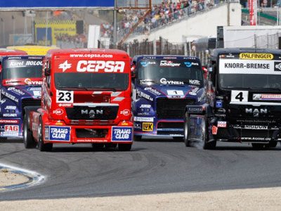 super-truck-racing-7.jpg