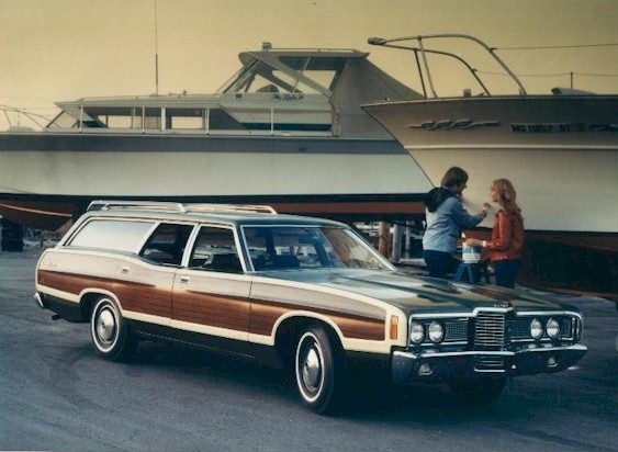 1972_ford_country_squire.jpg