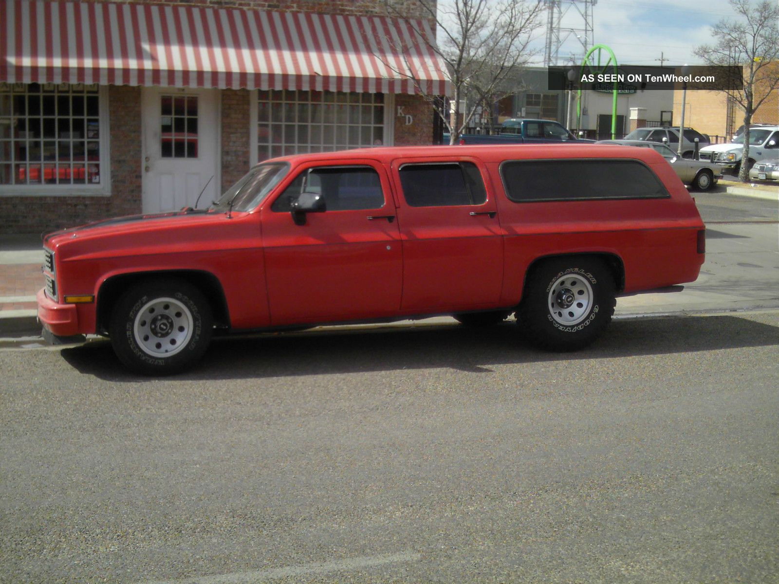 1976_chevy_suburban_ss_custom_chopped_rat_rod_show_truck_hot_rod_towrig_check_me_4_lgw.jpg