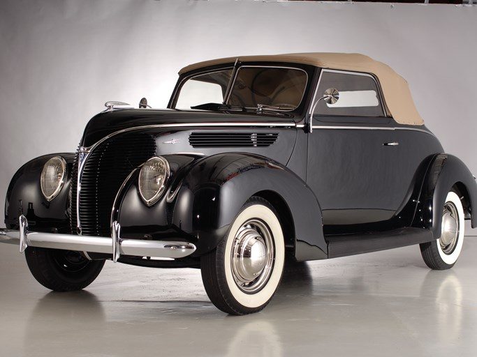 49934-1938-ford-deluxe-club-cabriolet.jpg