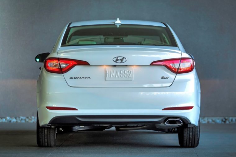 2017-Hyundai-Sonata-Eco-rear-fascia-760x507.jpg