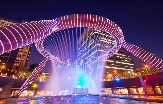 Fountain-of-Wealth-Singapore.jpg