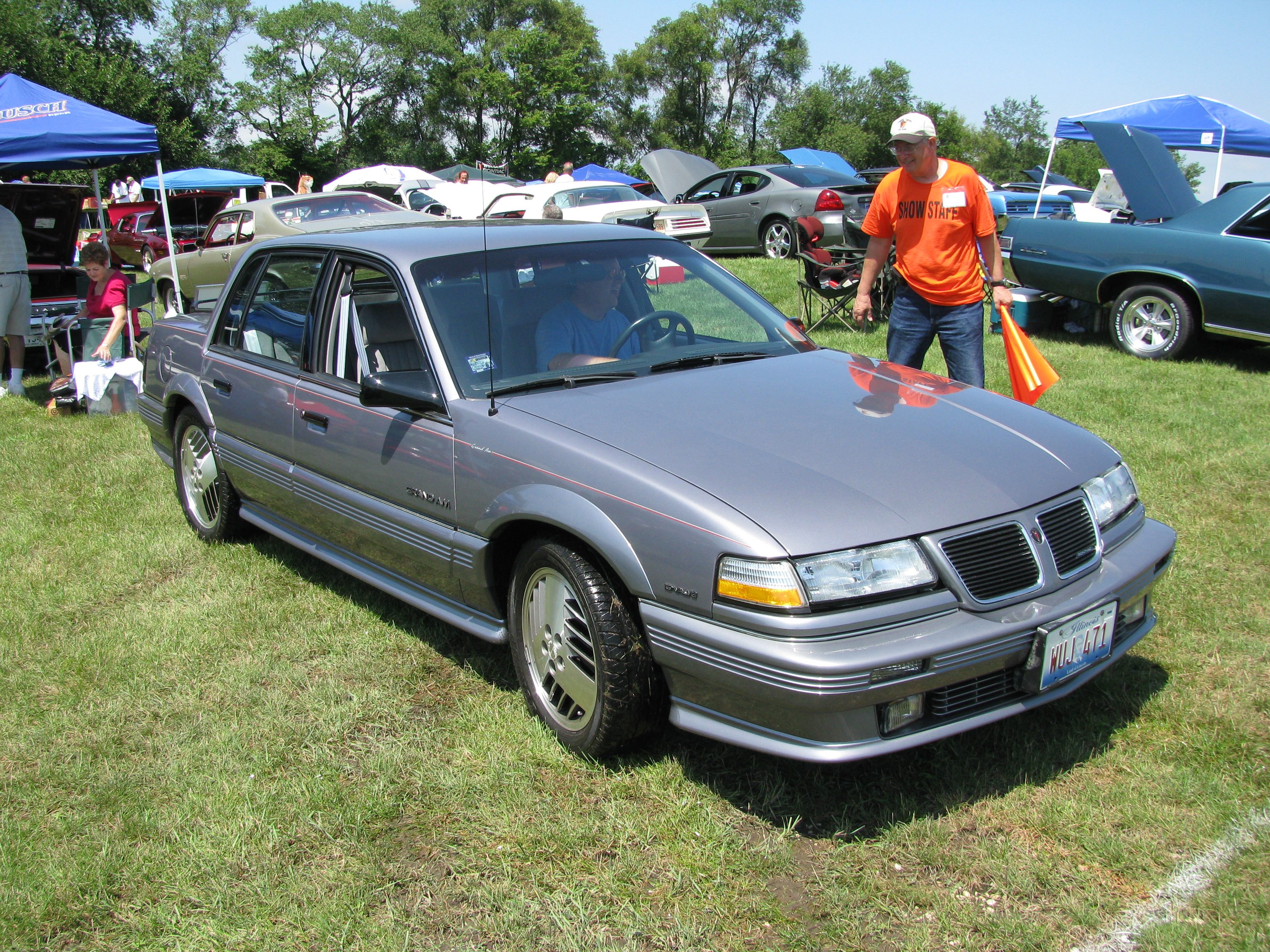 1991_Pontiac_Grand_Am_2689.jpg