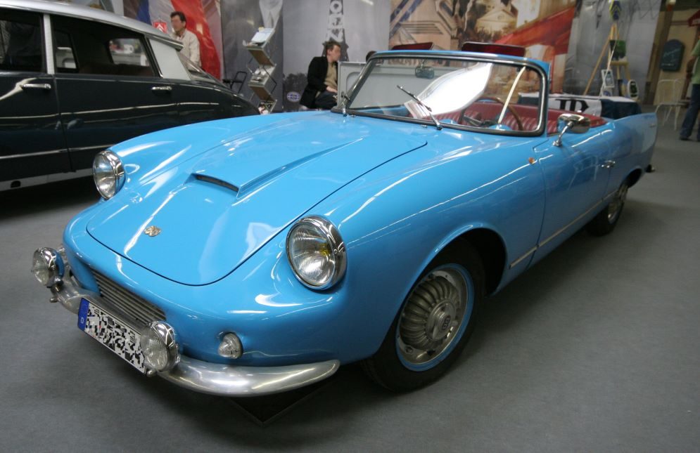 Panhard_DB_Le_Mans_-_2_cyl_-_850_ccm_-_60_PS_-_1960_-_1.jpg