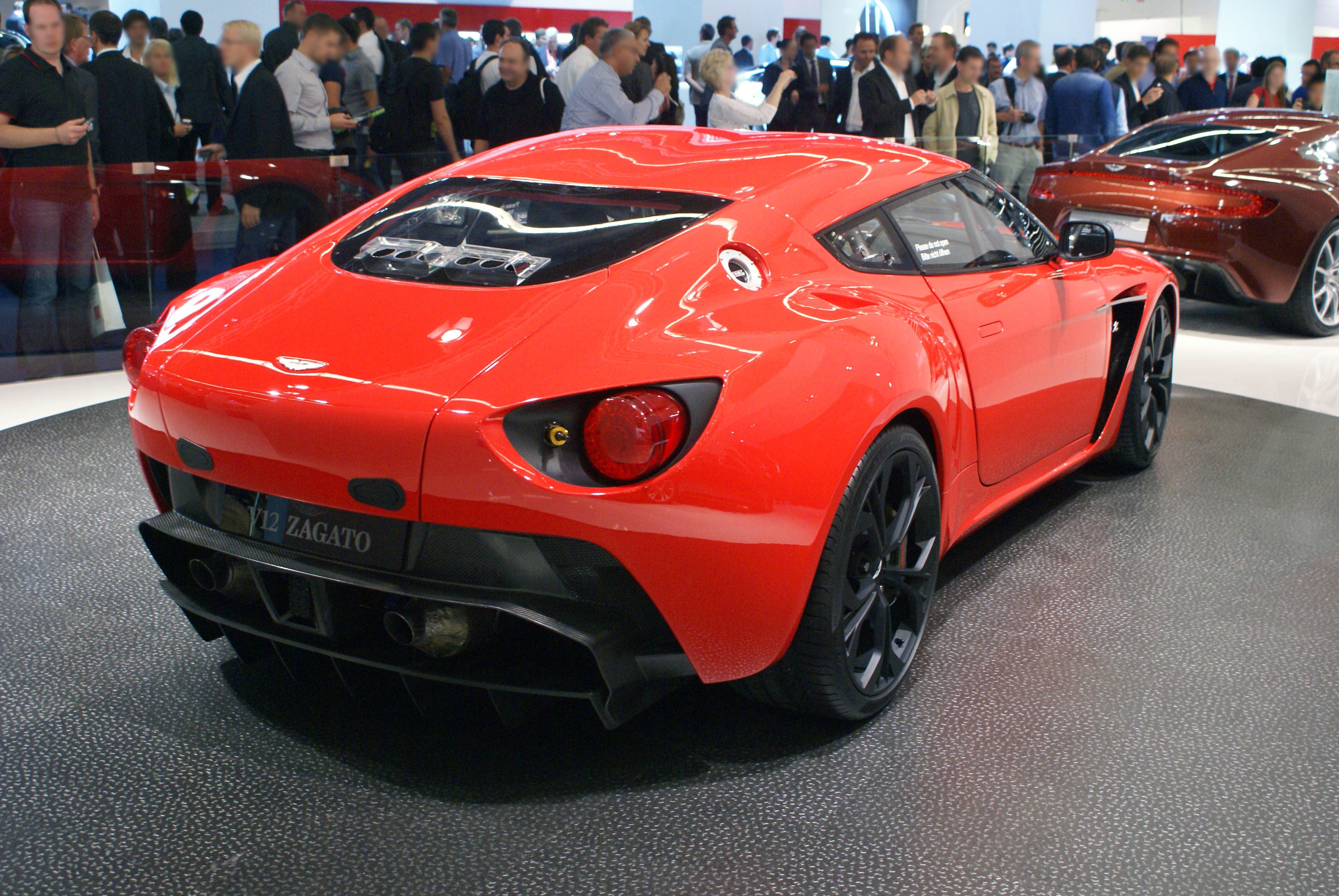 Red_Aston_Martin_V12_Zagato_rr_IAA_2011.jpg