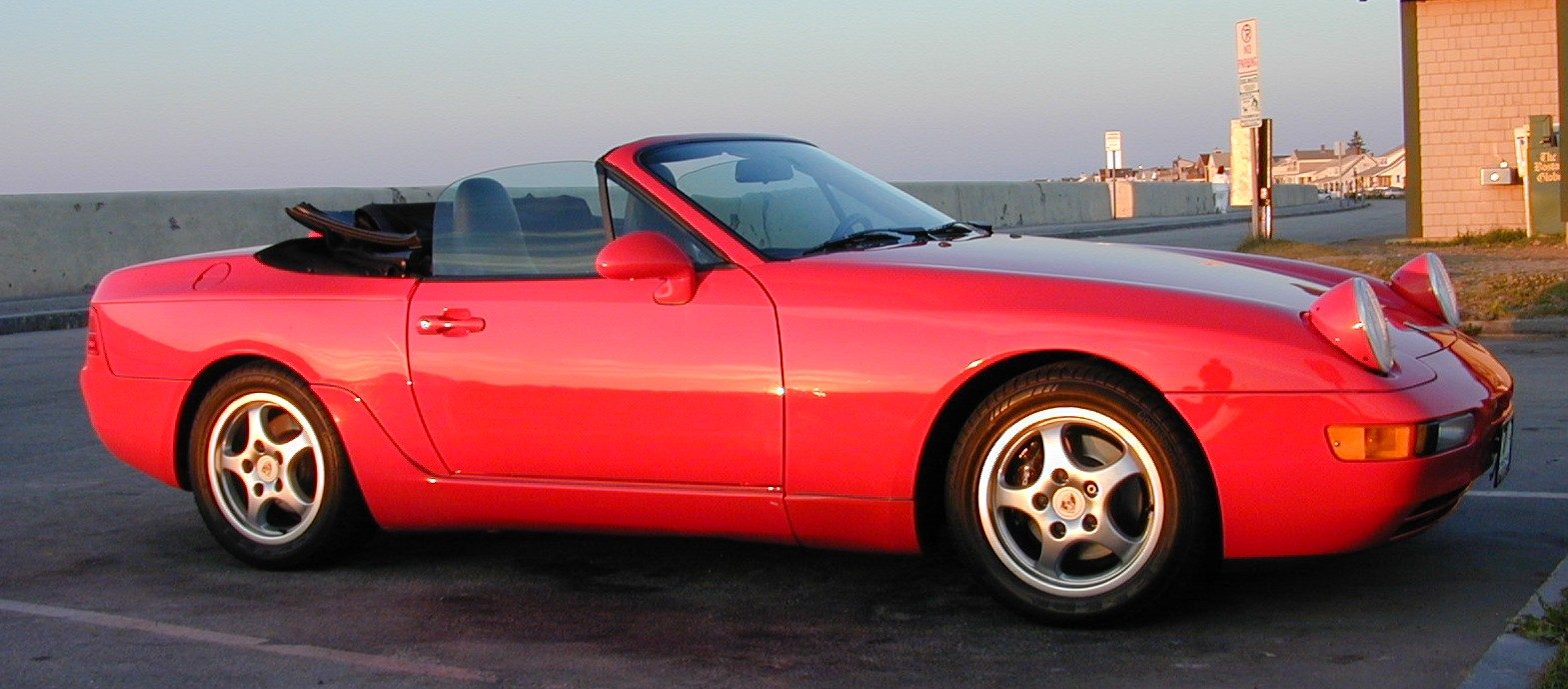 Porsche_968_1.jpg