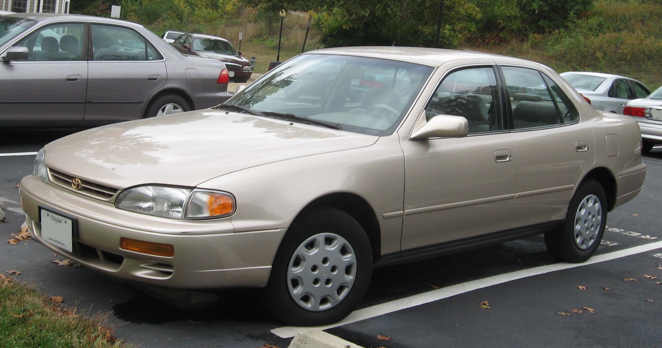 1995-96_Toyota_Camry.jpg