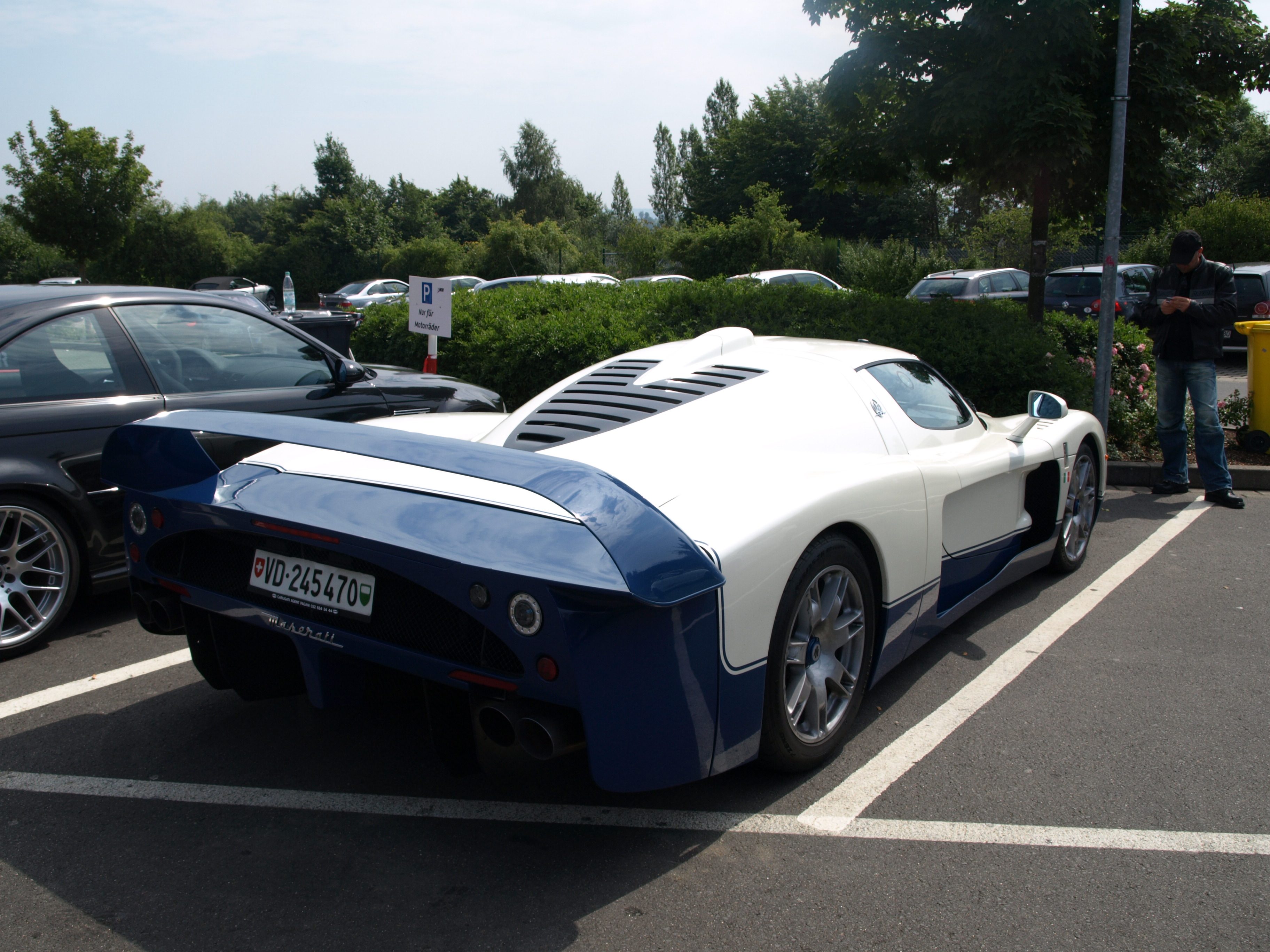 Maserati_MC12_rr_08.jpg