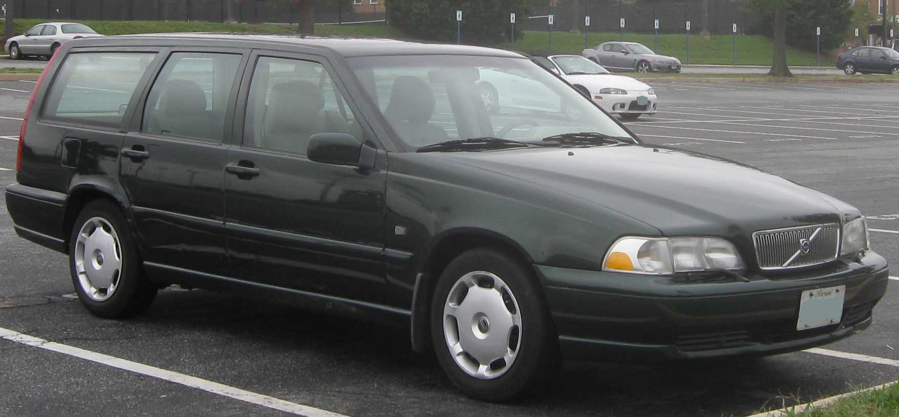 1st_Volvo_V70.jpg