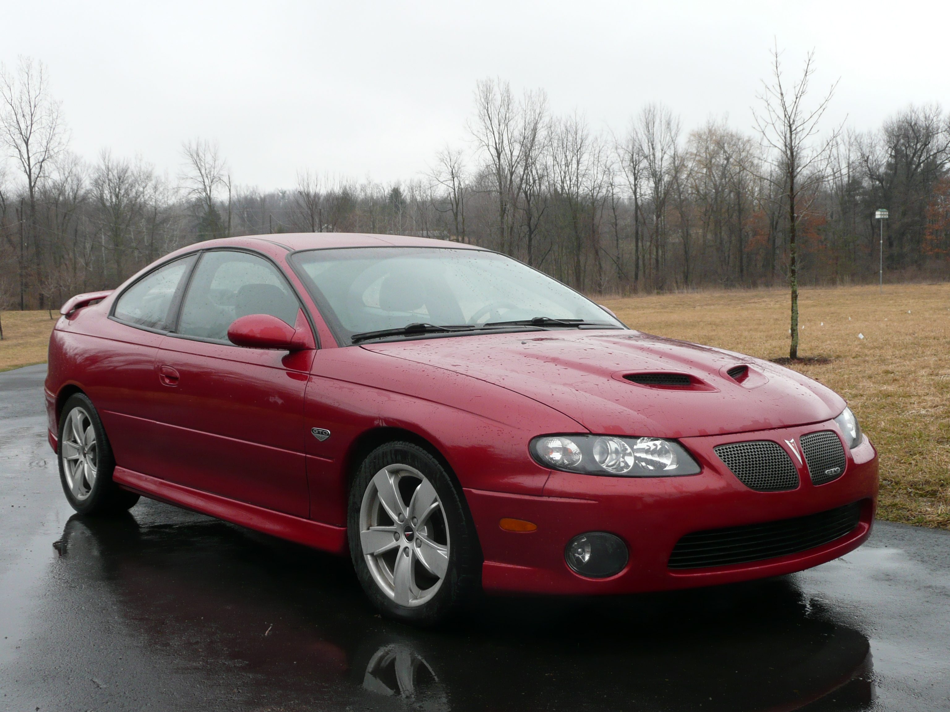 2006_Pontiac_GTO.jpg