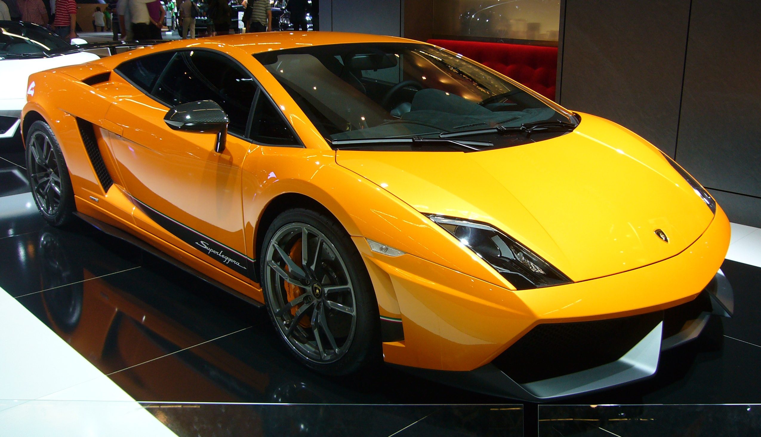 Lamborghini_Gallardo_LP570-4_Superleggera_(front_quarter).jpg