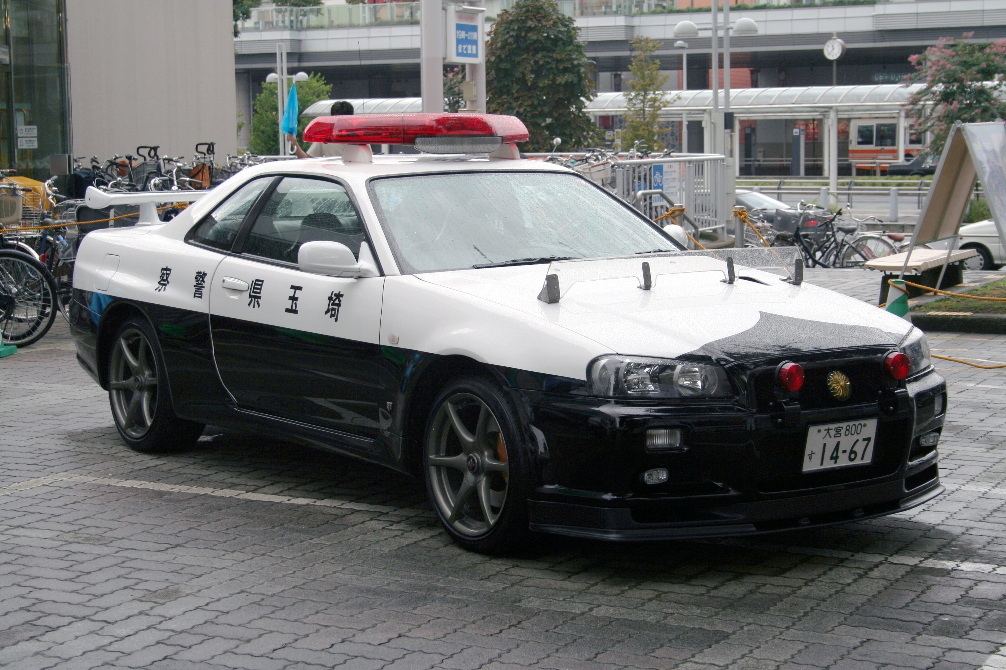 Japanese_NISSAN_SkylineR34_GTR_police_car.jpg