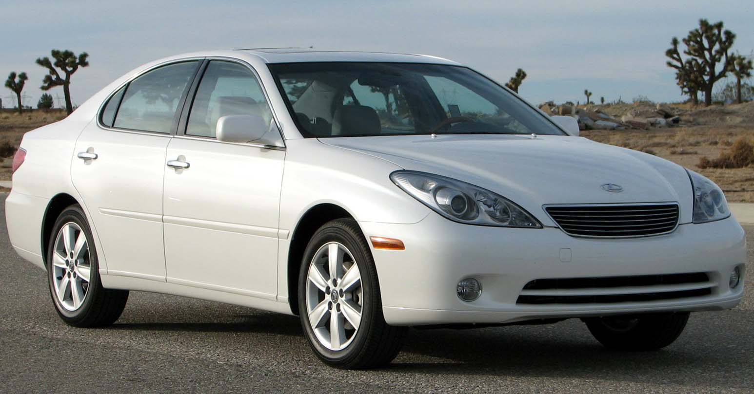 2006_Lexus_ES330_--_NHTSA.jpg