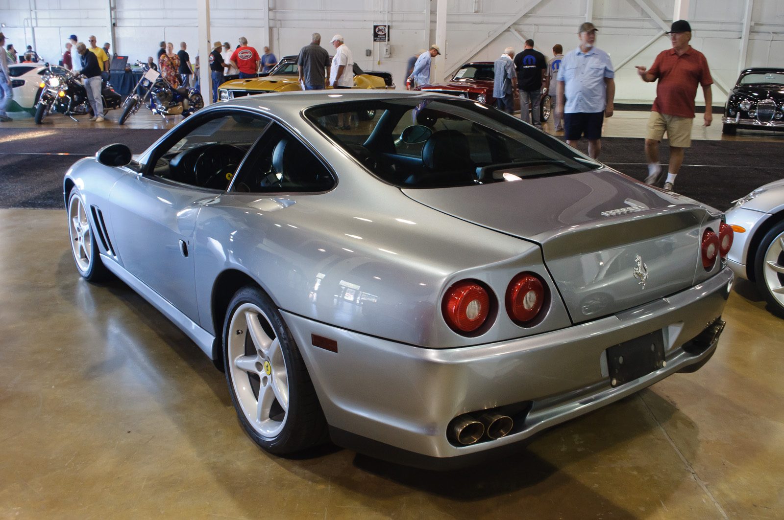 1998_Ferrari_550_Maranello_(7446284114).jpg