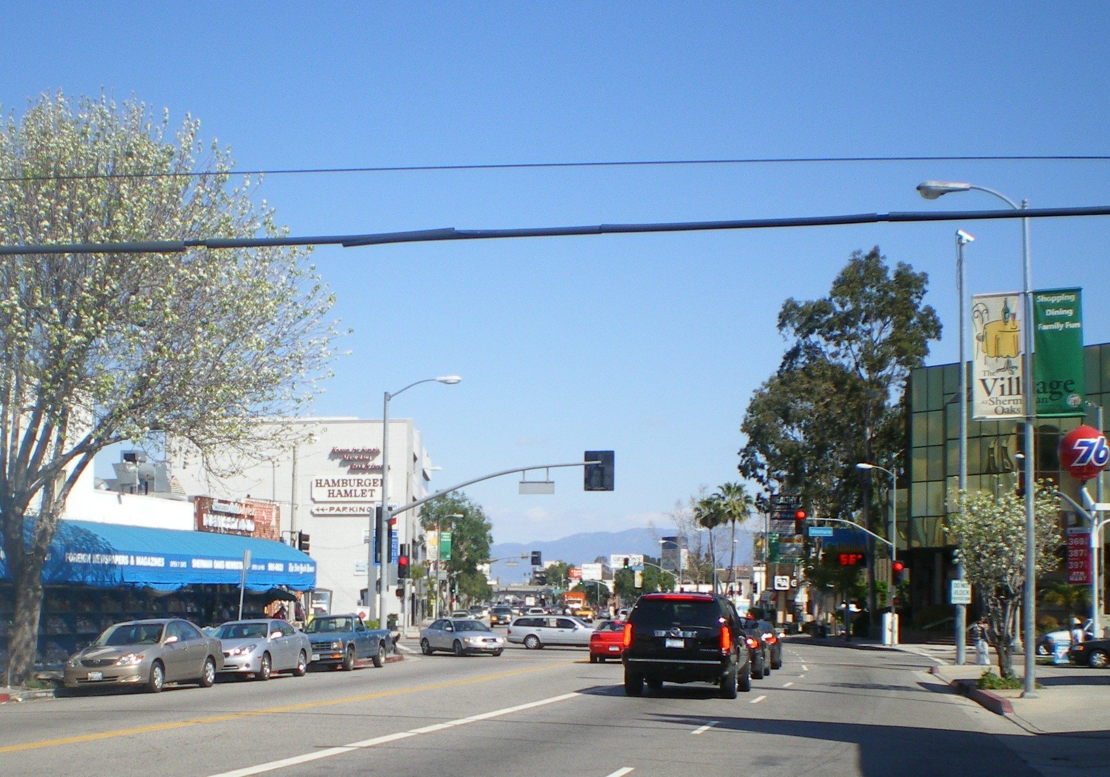 Village_of_Sherman_Oaks_-_Van_Nuys_Blvd._at_Ventura.JPG