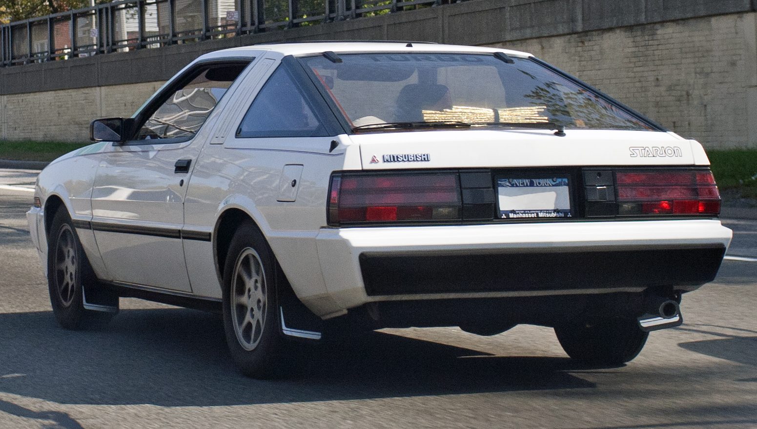 Early_Mitsubishi_Starion_Turbo.jpg