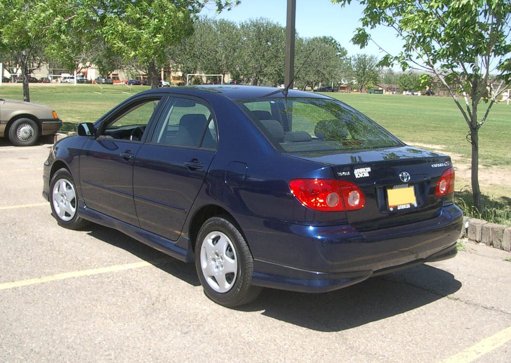 2005_toyota_corolla_s_rear_left.jpg