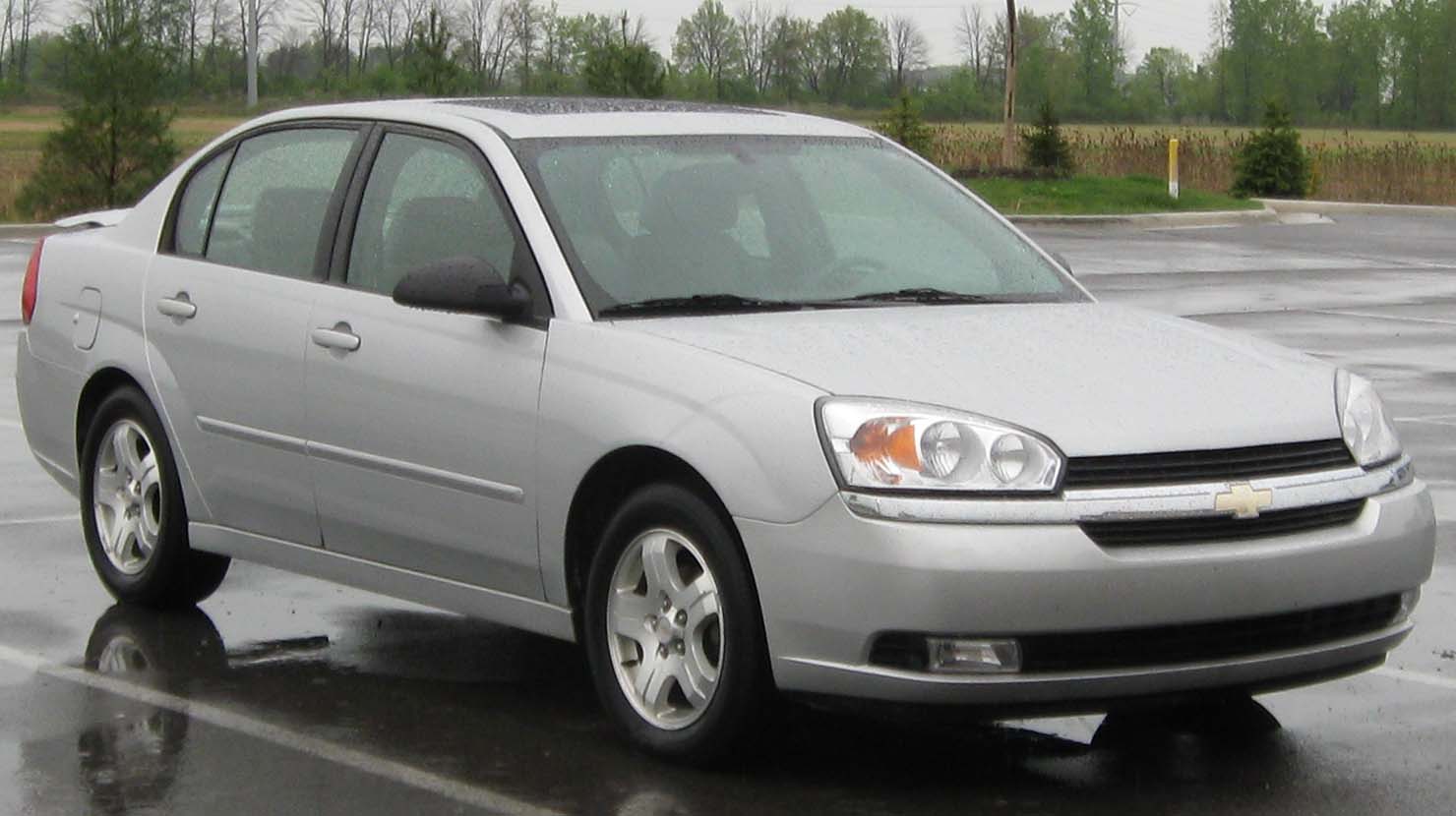 2004-2005_Chevrolet_Malibu_--_05-01-2010.jpg