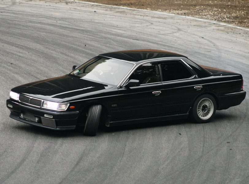 Nissan_laurel_C33.jpg