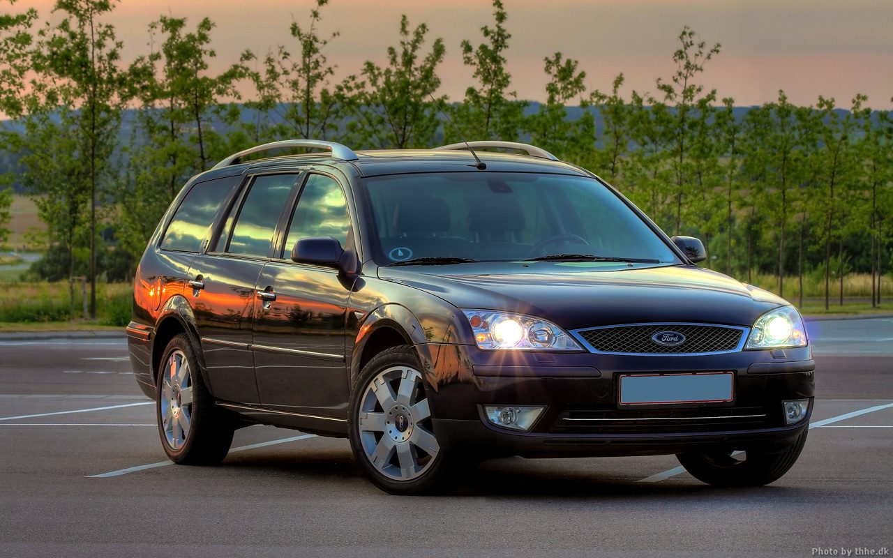 Ford_Mondeo_GhiaX.jpg