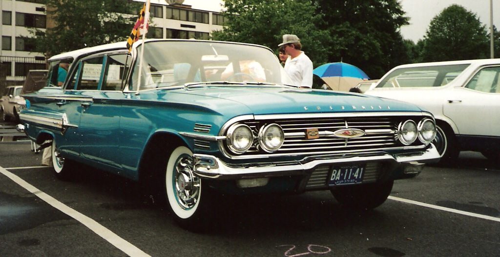 1960_Chevrolet_Nomad.jpg