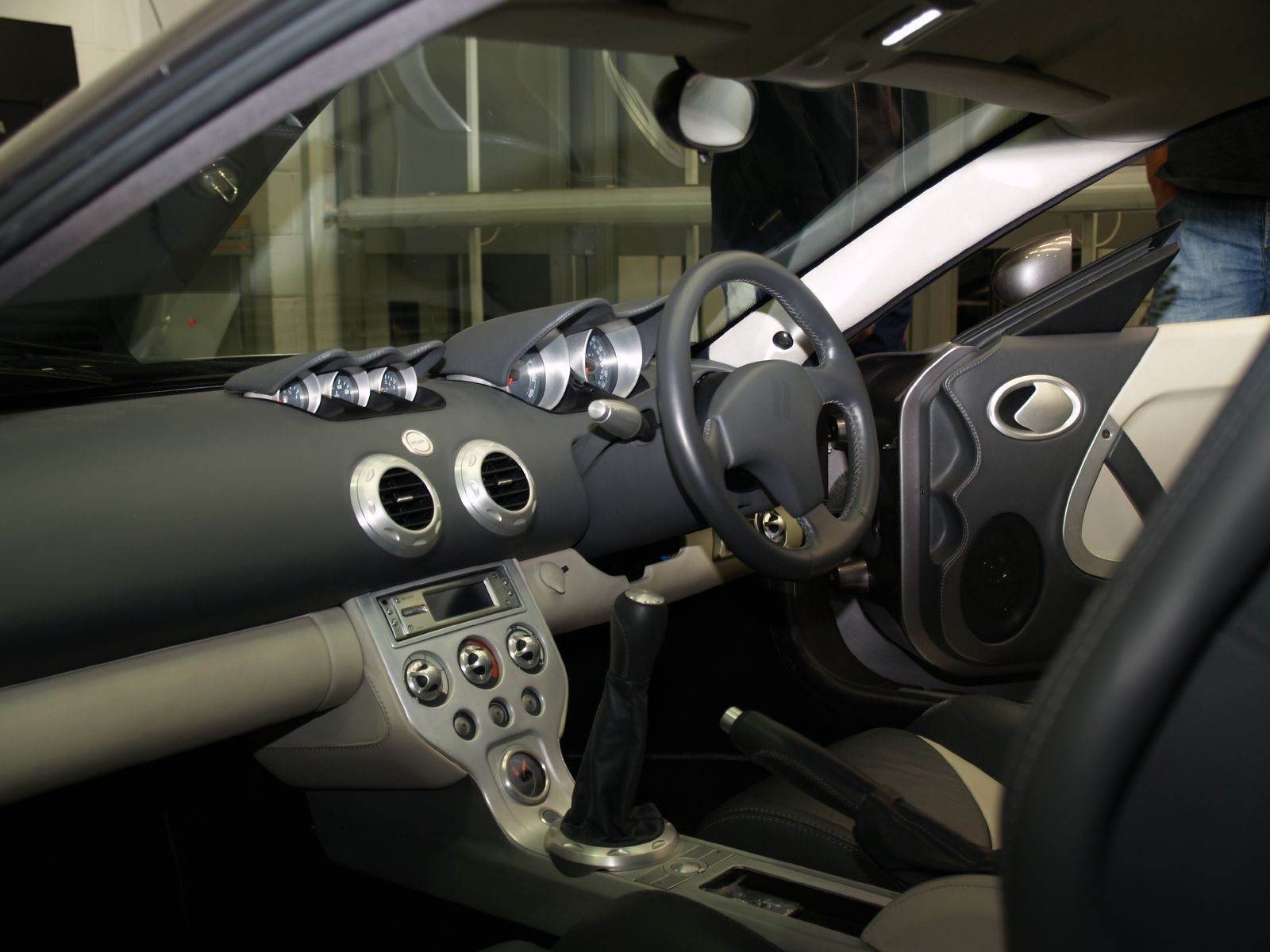 Ascari_KZ1_Interior.jpg