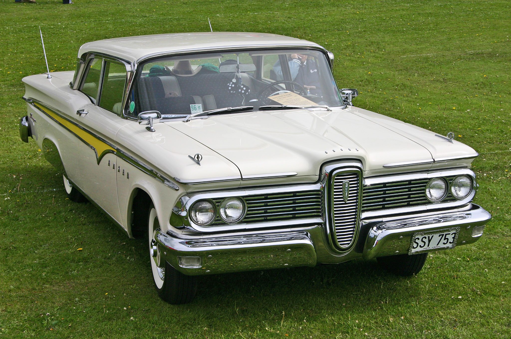 Edsel_Ranger_2door_Hardtop_front.jpg