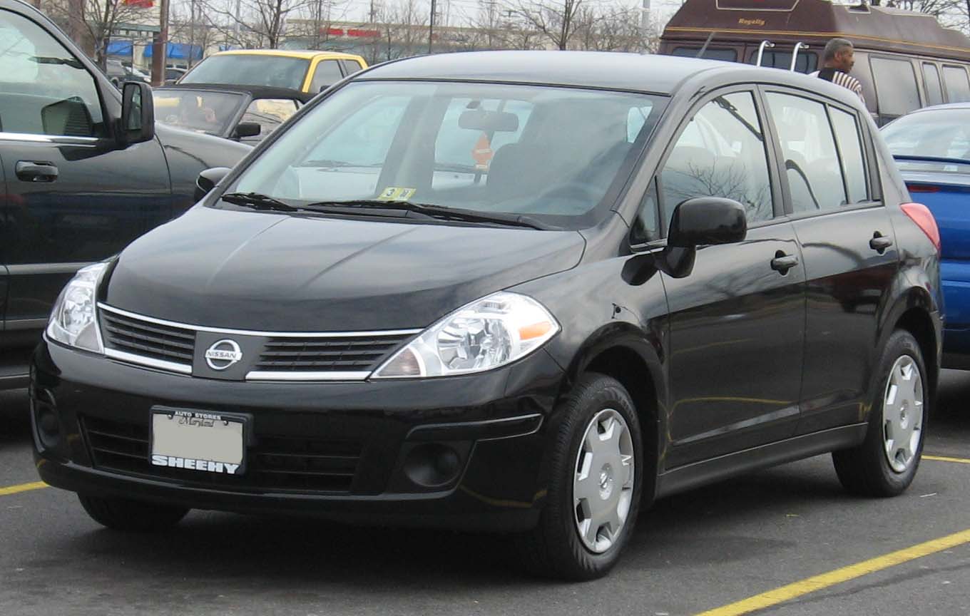 Nissan-Versa-hatch-2.jpg