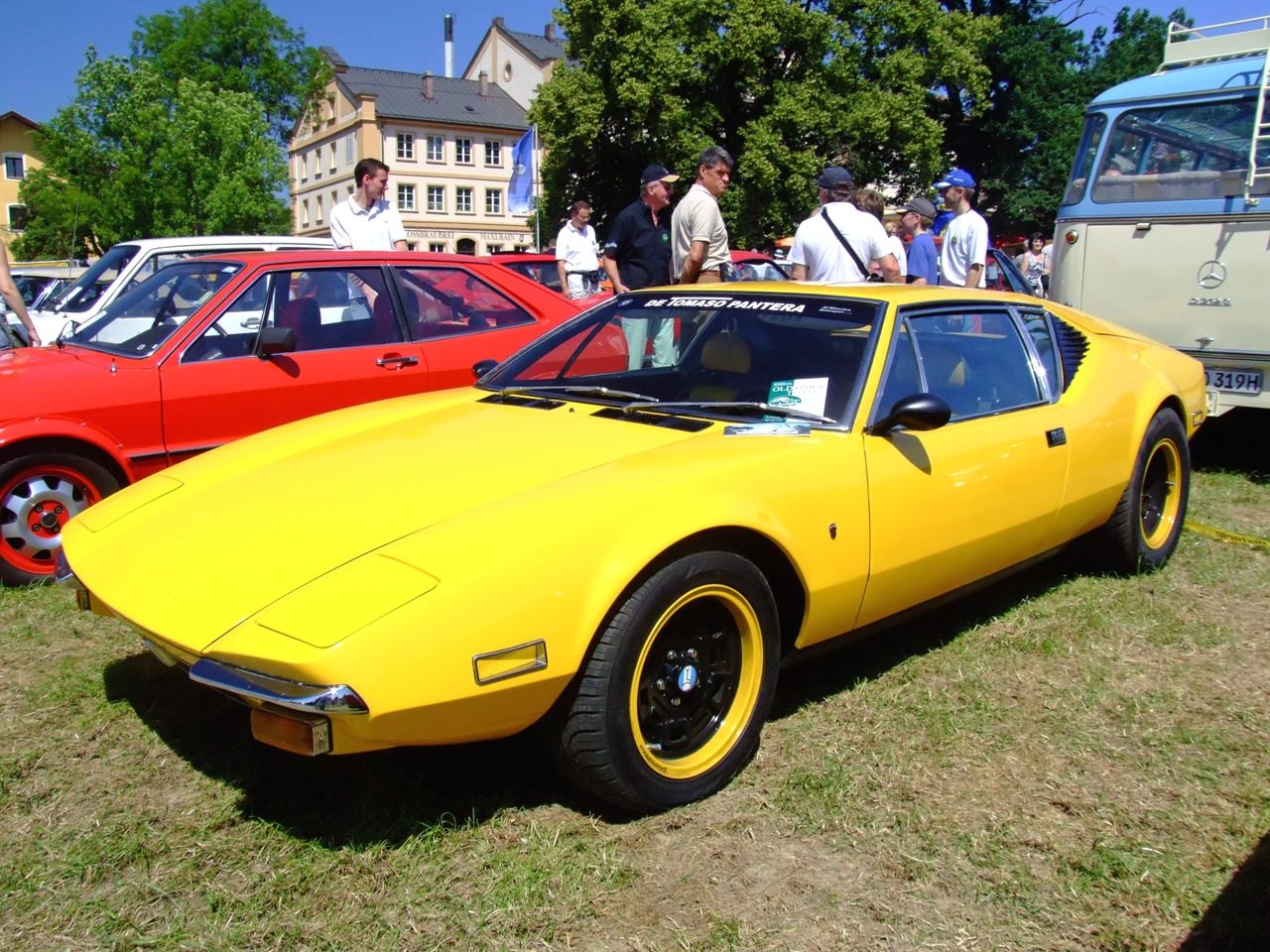 DeTomaso_Pantera_02.jpg