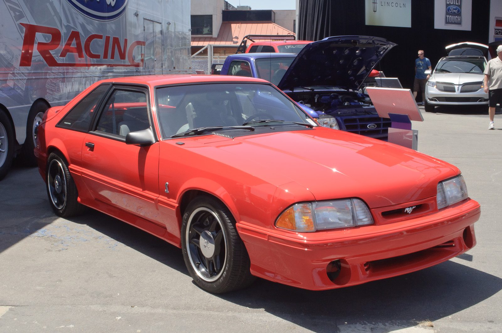 1993_Ford_SVT_Mustang_Cobra_R_%287446033324%29.jpg