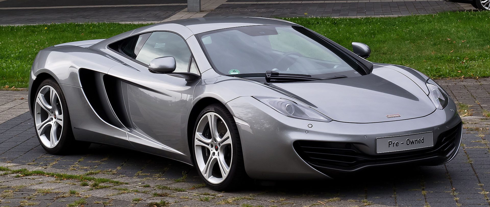 1920px-McLaren_MP4-12C_%E2%80%93_Frontansicht_%283%29%2C_30._August_2012%2C_D%C3%BCsseldorf.jpg