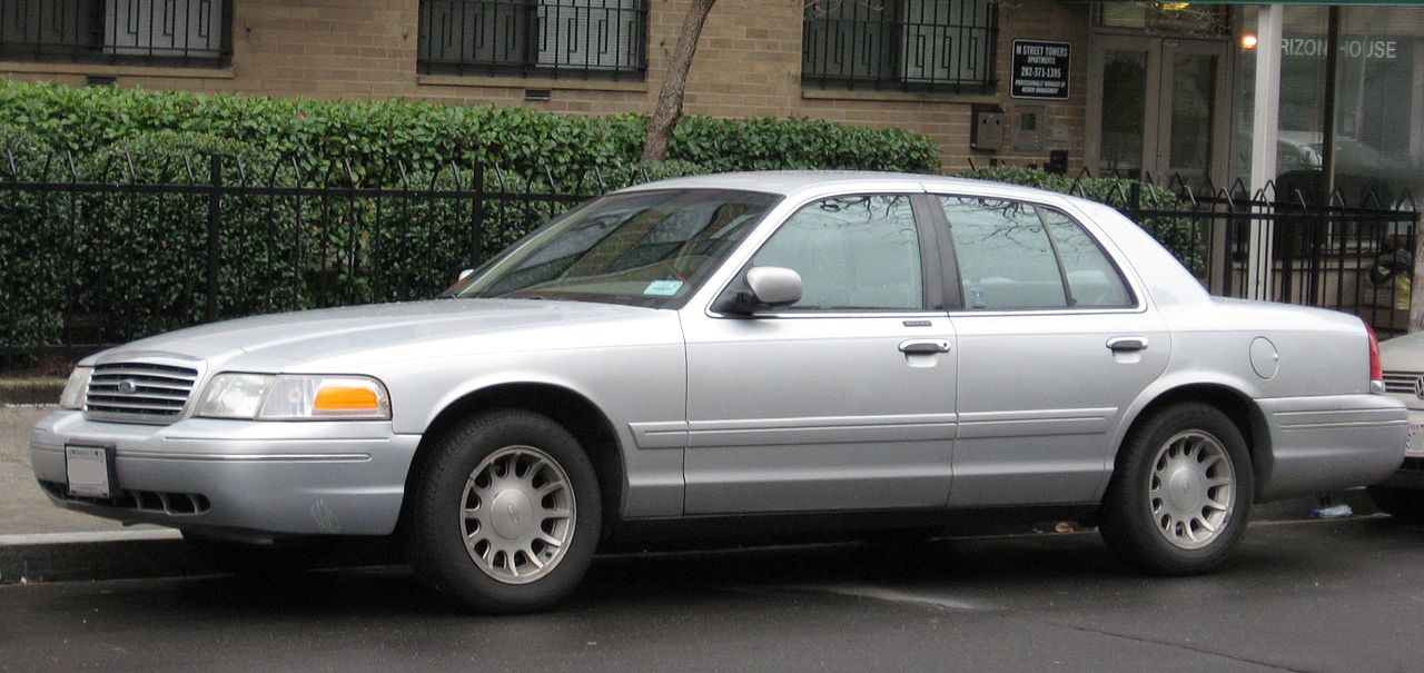 1280px-98-07_Ford_Crown_Victoria.jpg