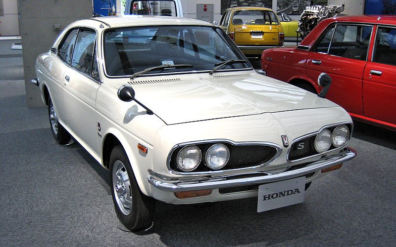 800px-Honda1300coupe.JPG