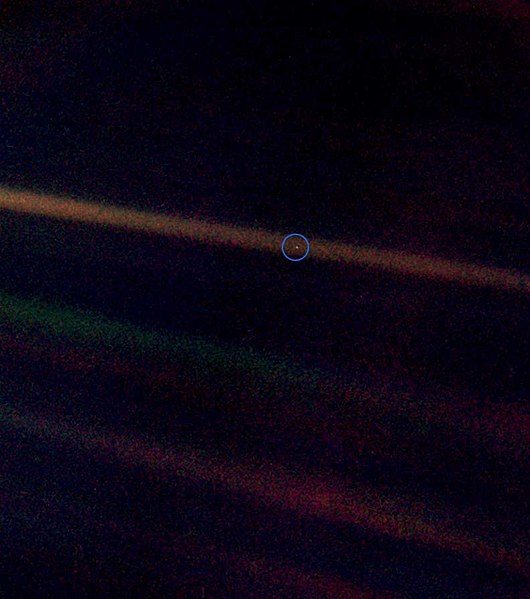 530px-PaleBlueDot.jpg