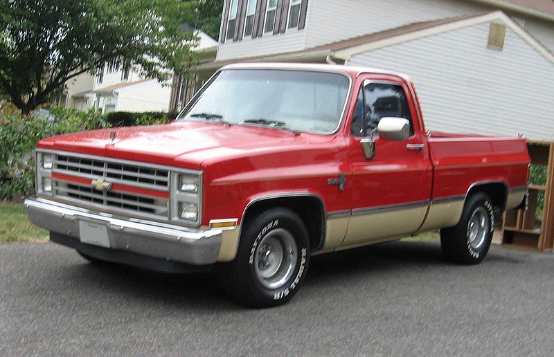 800px-81-87_Chevrolet_CK.jpg