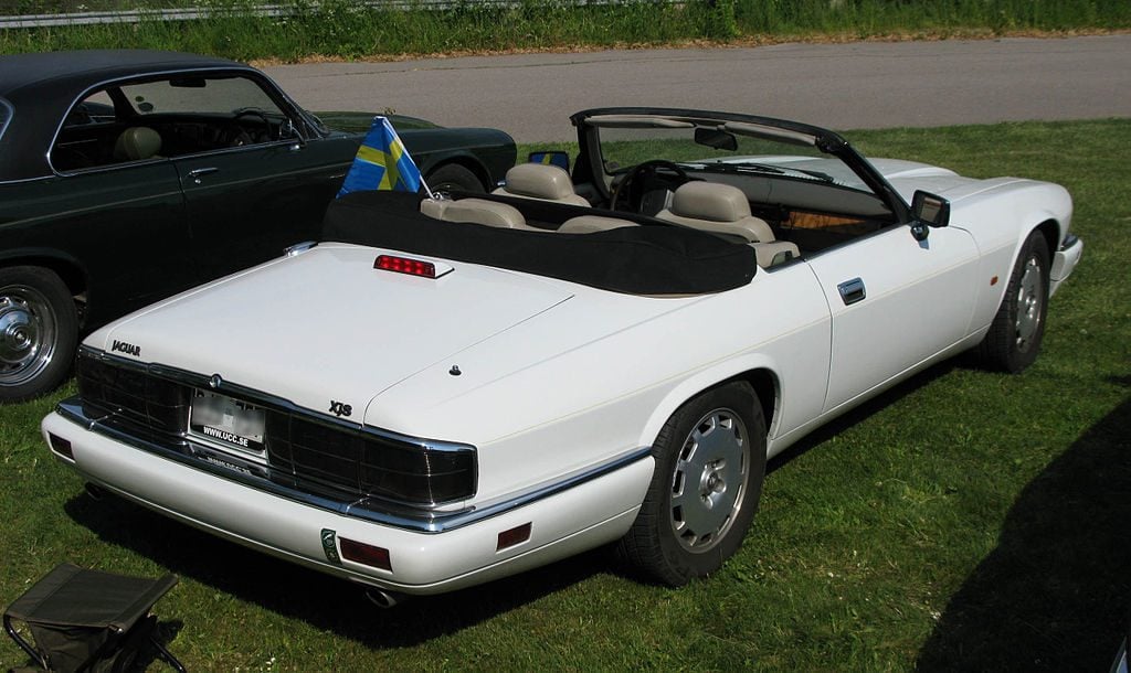 1024px-1996_Jaguar_XJS_conv_rear.jpg