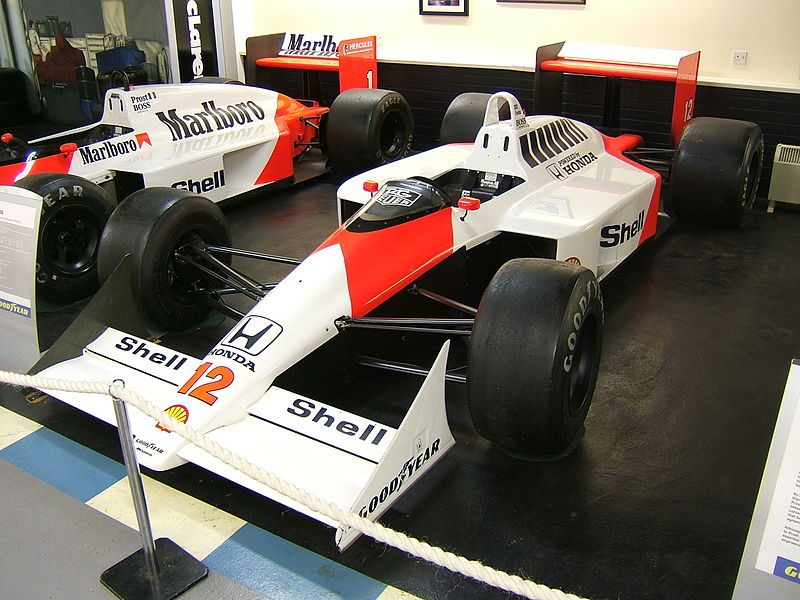 800px-McLaren_MP4-4.jpg