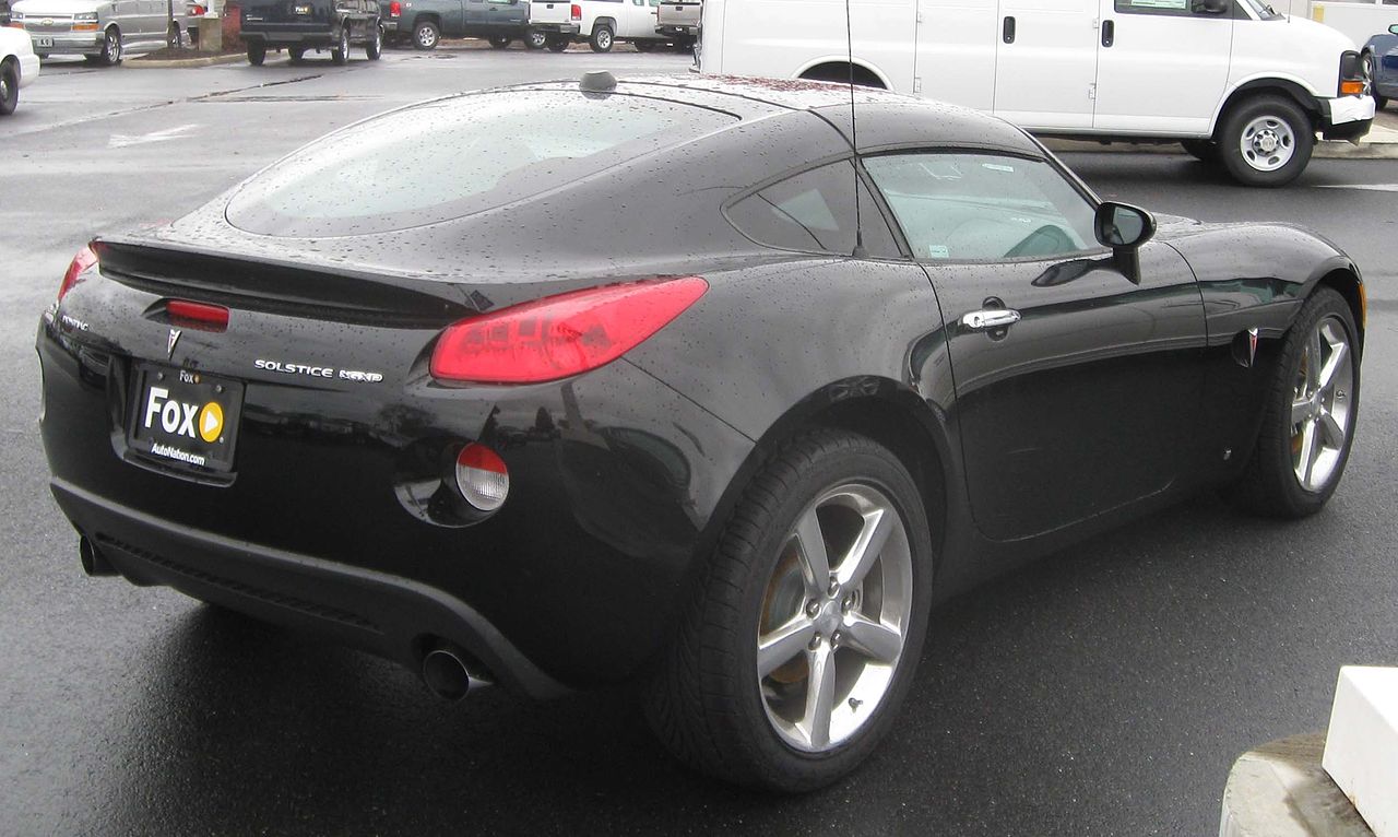 1280px-2009_Pontiac_Solstice_GXP_coupe_rear_--_11-13-2009.jpg