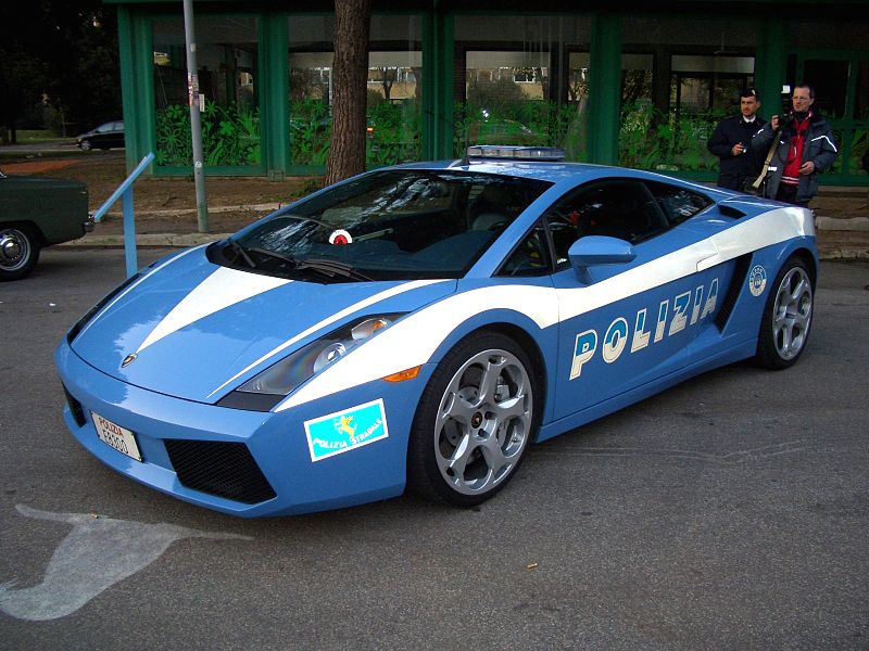 800px-Lamborghini_Polizia.JPG