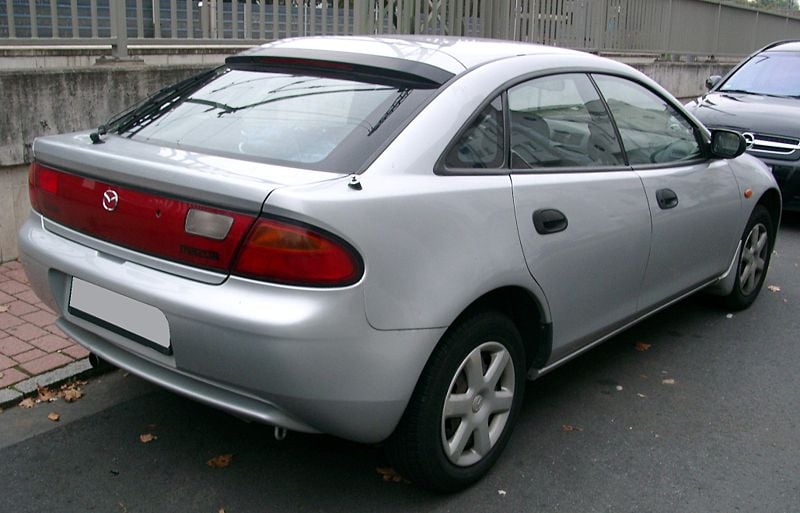 800px-Mazda_323f_rear_20071002.jpg
