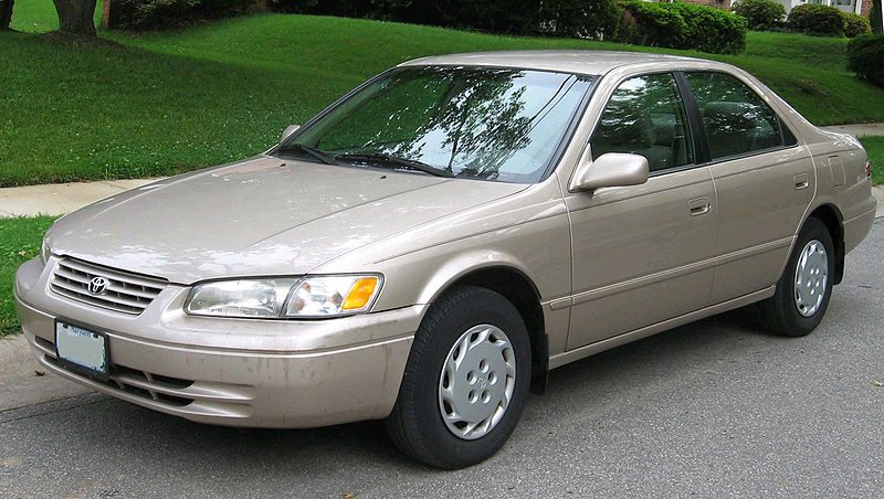 800px-1997-1999_Toyota_Camry.jpg